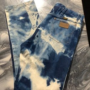 Wrangler cowboy cut bleached jeans